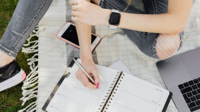 1 dersten kalınca belge alınır mı 2026? 1,2,3,4,5 dersten kalınca belge alınır mı? Ortaokul, lisede ikinci dönem kalma var mı?