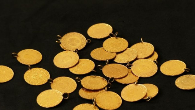 Altın rekor kırdı: Gece yarısı 7 bin lirayı aştı