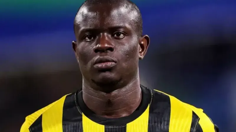 İlk fotoğraf geldi! Fenerbahçe, N'Golo Kante'yi sağlık kontrollerinden geçirdi