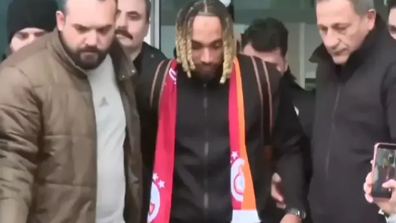 Sacha Boey Galatasaray için İstanbul'da
