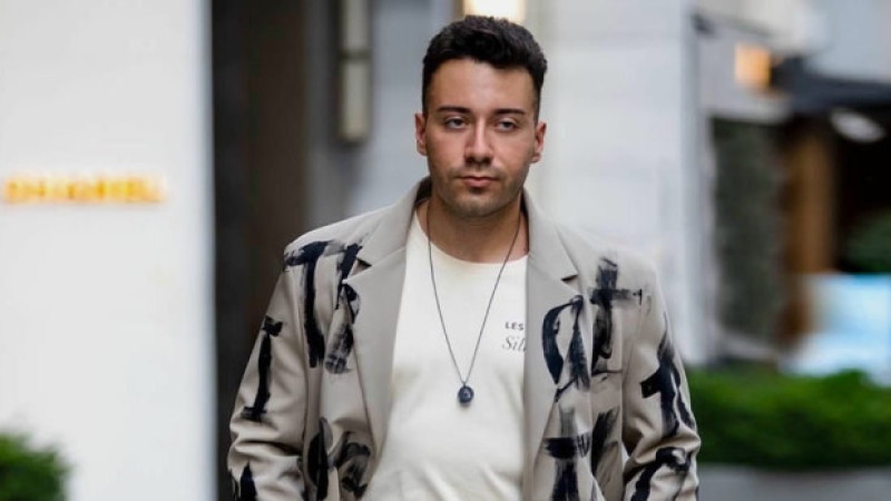 Hakkında yakalama kararı çıkarılmıştı: Enes Batur’dan ilk açıklama