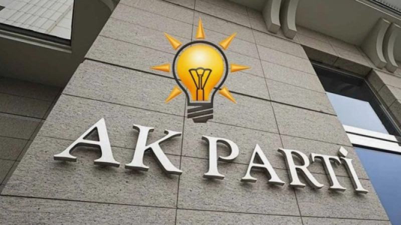 Partisinden istifa edip AK Parti'ye geçti!