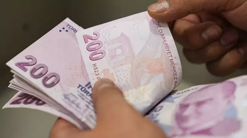 Bakan Işıkhan'dan asgari ücret mesajı: Tüm sendikalarla açık iletişimdeyiz