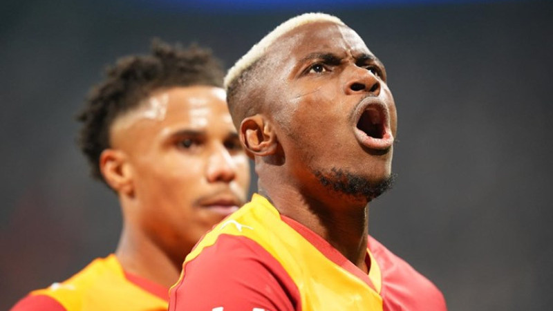 Victor Osimhen, Türkiye'nin köklü kulübünü satın alıyor