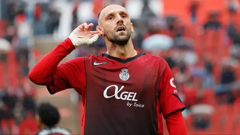 Vedat Muriqi, Fenerbahçe için İstanbul'a geliyor