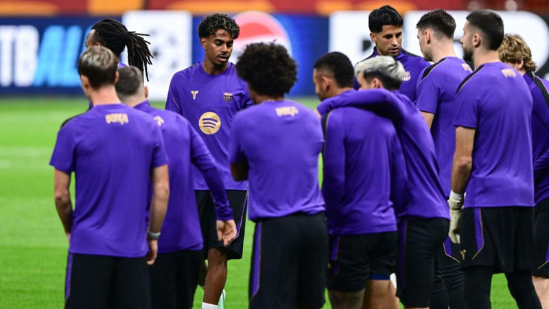 Maç bitti ama gitmediler! Barcelona'dan Galatasaray'a sürpriz ziyaret